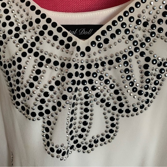 Dressy Romper with Beaded Chiffon Top and Shorts, 2.5” inseam, size S - Picture 4 of 9